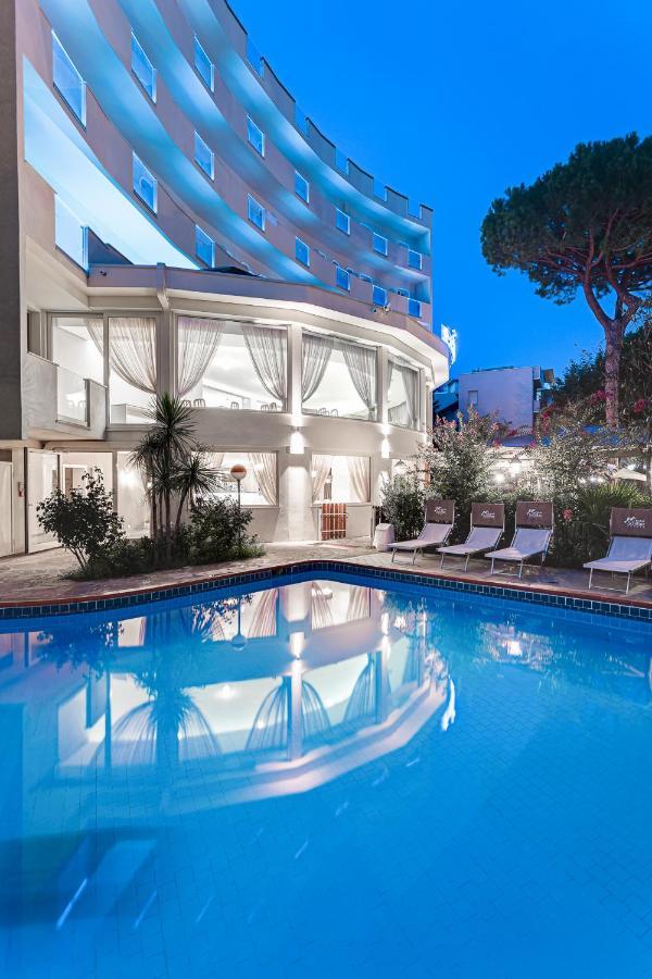 Hotel Schiller Cervia Extérieur photo