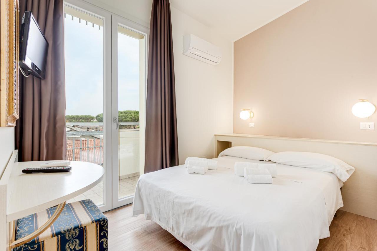 Hotel Schiller Cervia Extérieur photo