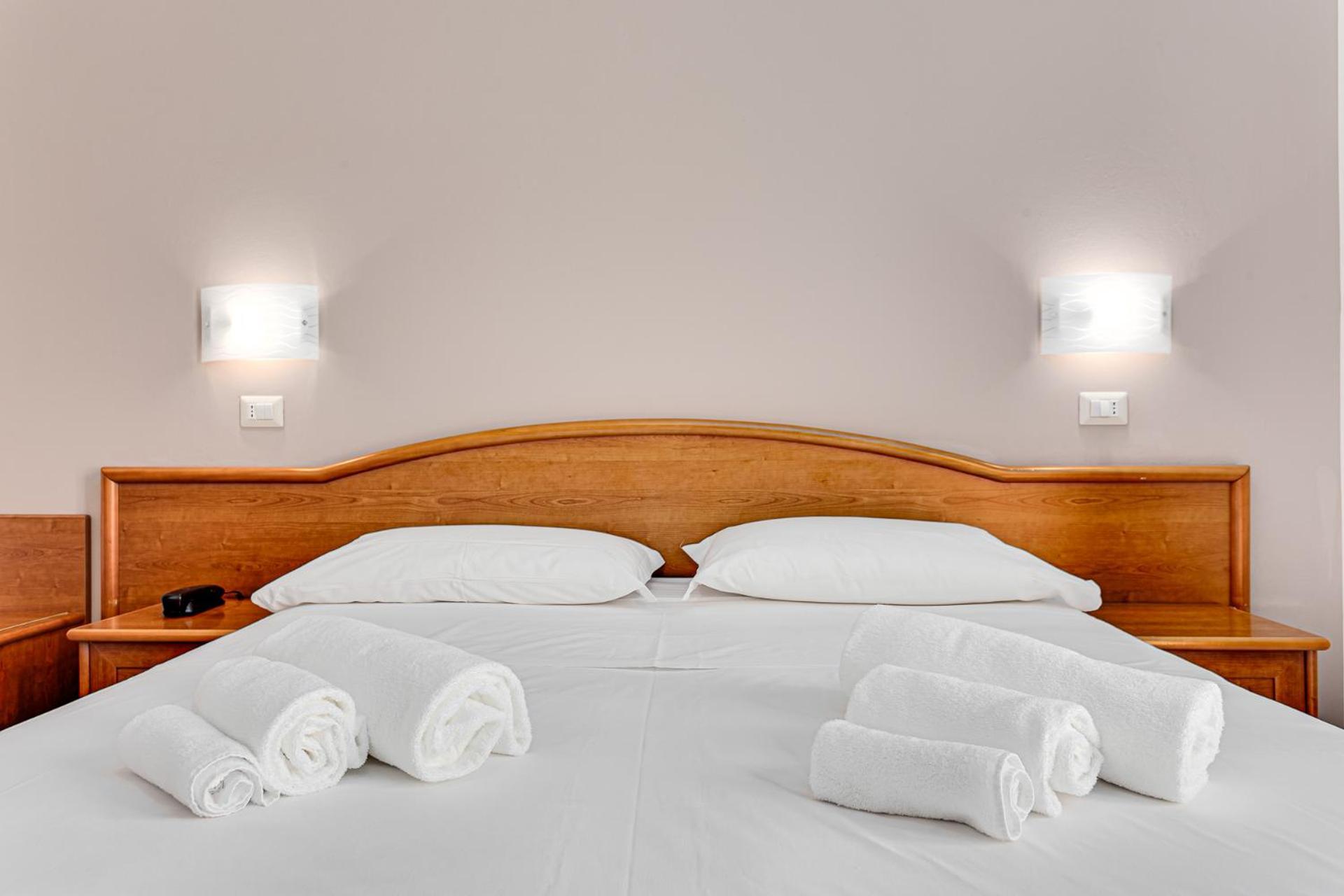 Hotel Schiller Cervia Extérieur photo