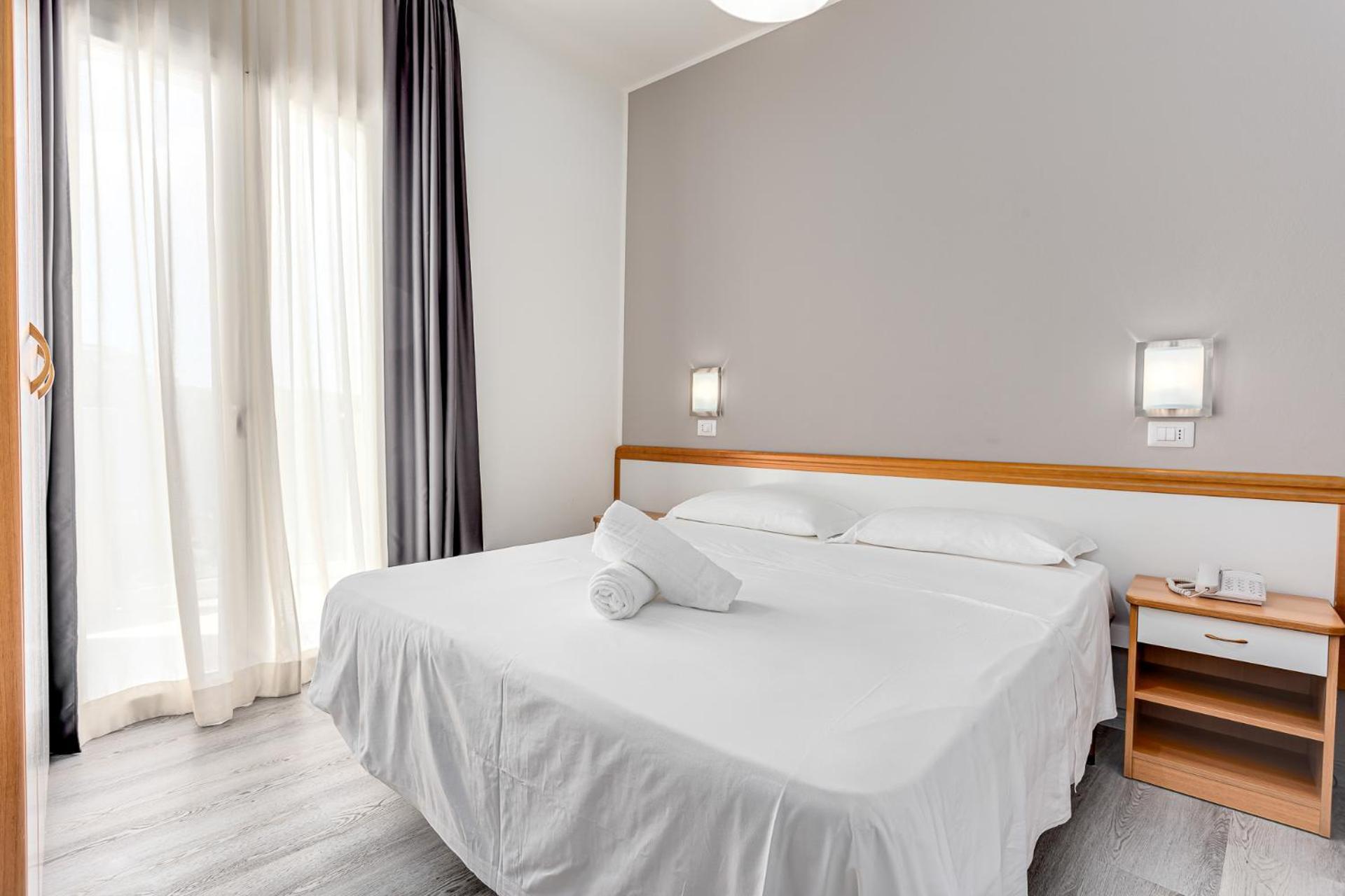 Hotel Schiller Cervia Extérieur photo