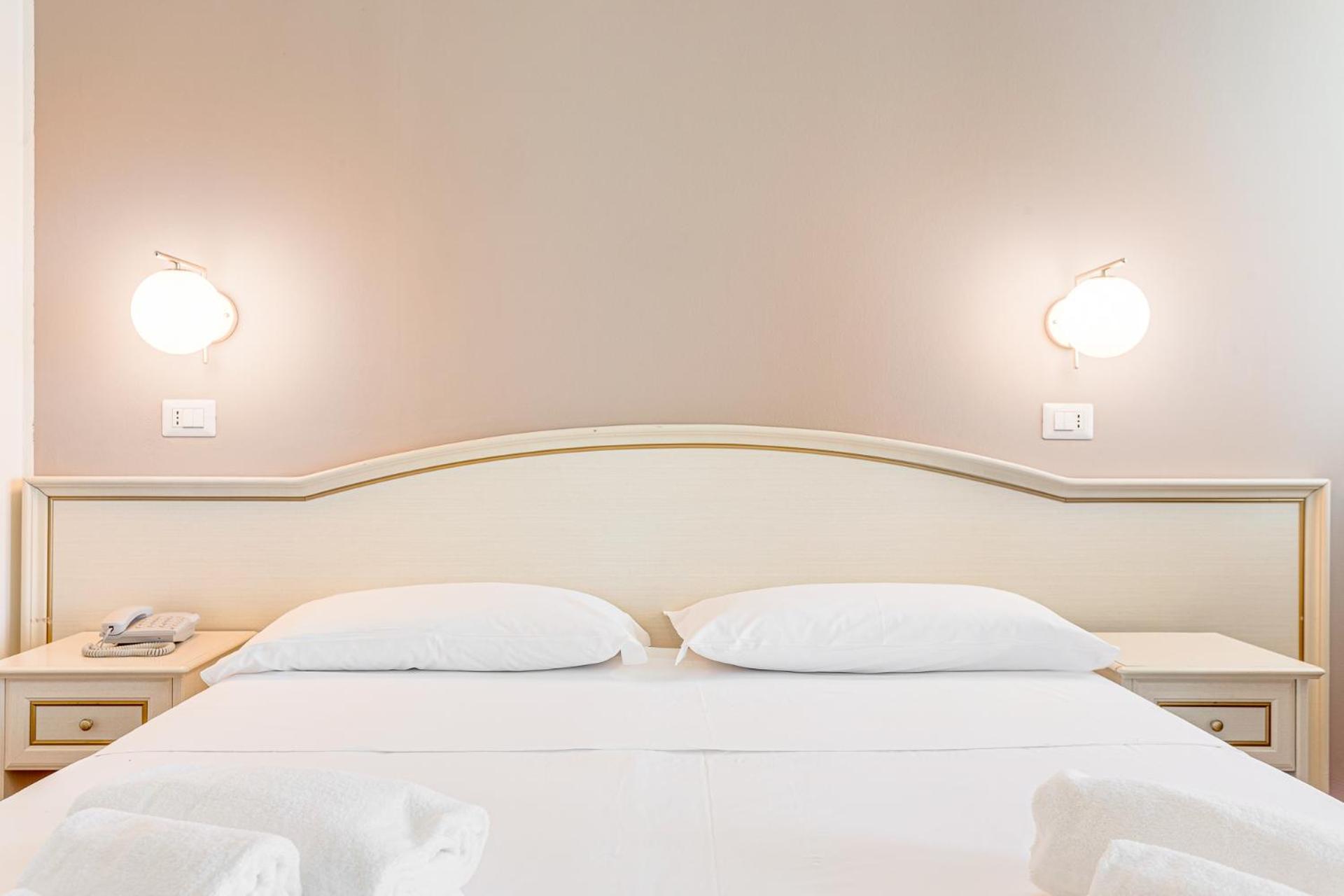 Hotel Schiller Cervia Extérieur photo