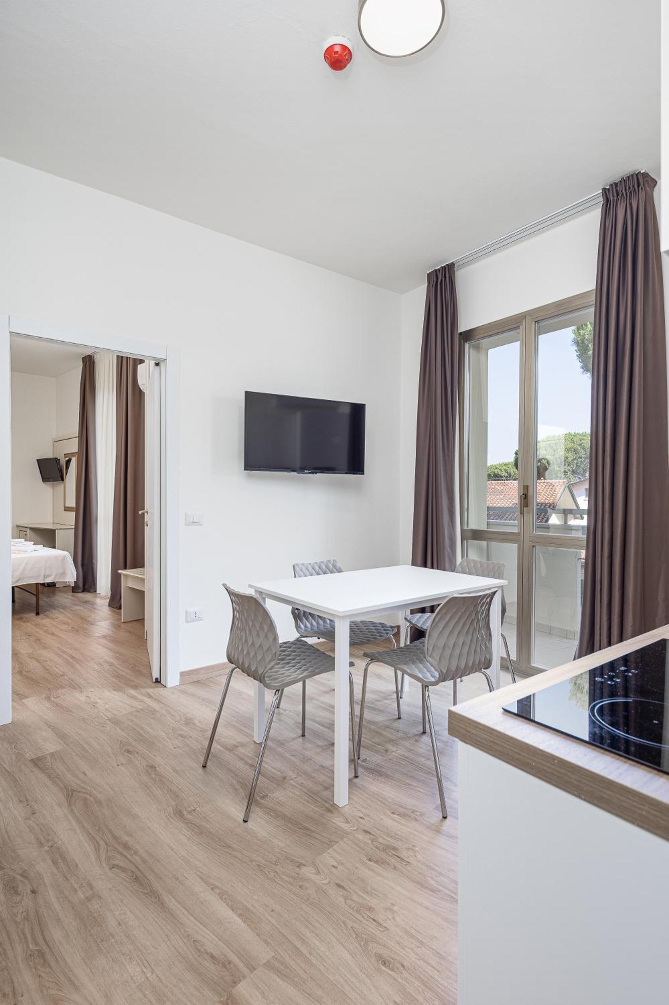 Hotel Schiller Cervia Extérieur photo