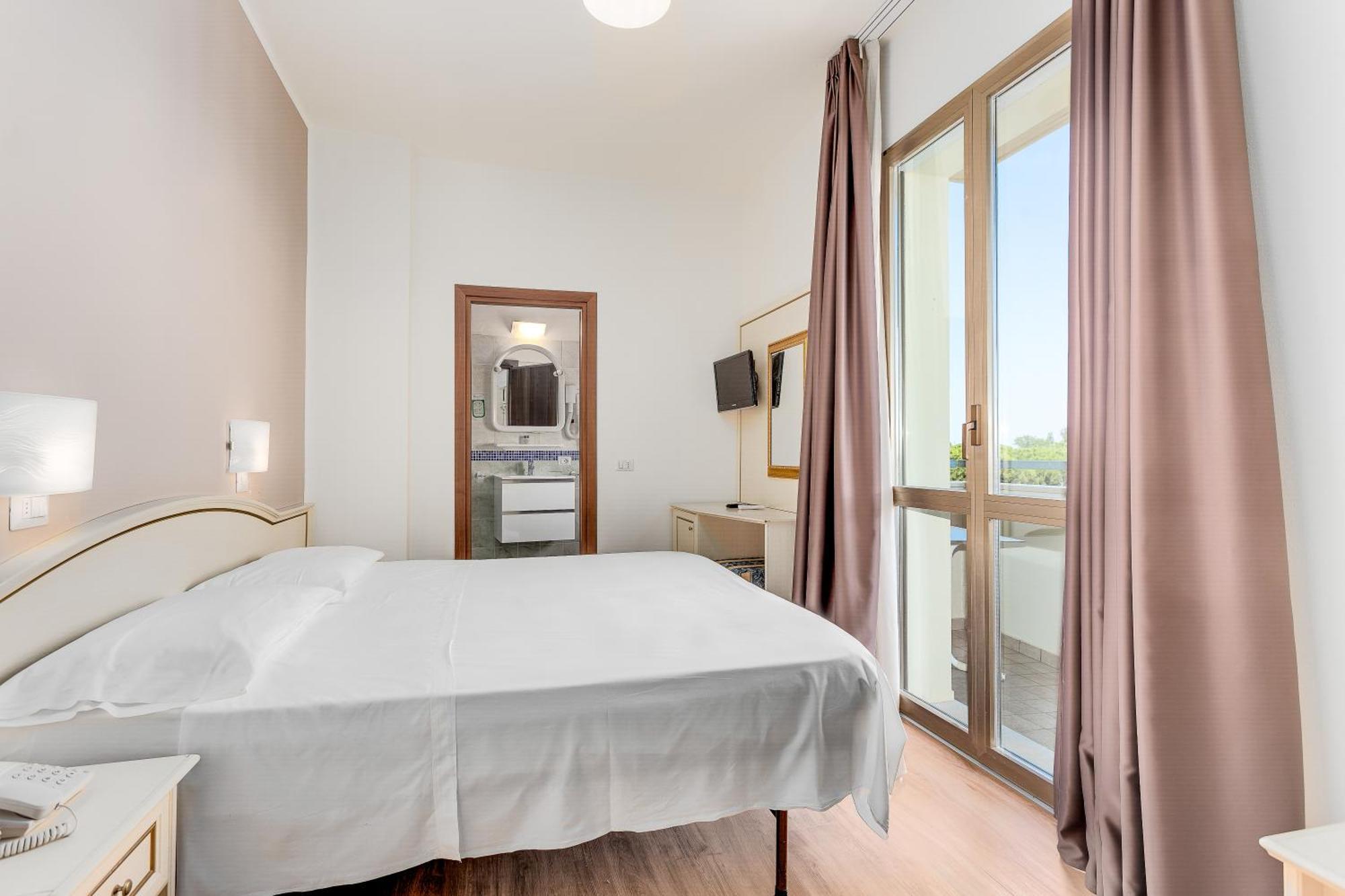 Hotel Schiller Cervia Extérieur photo
