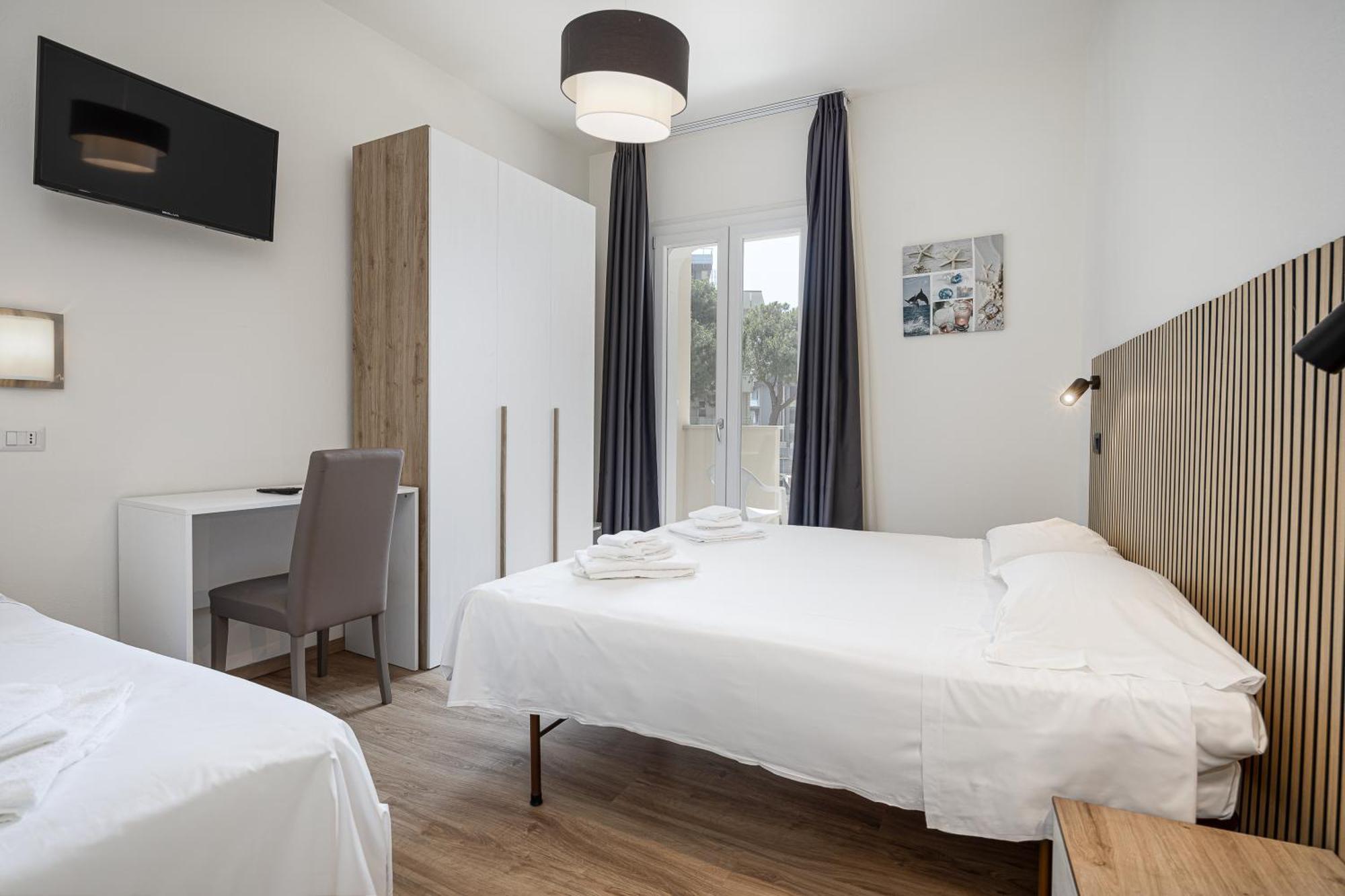 Hotel Schiller Cervia Extérieur photo
